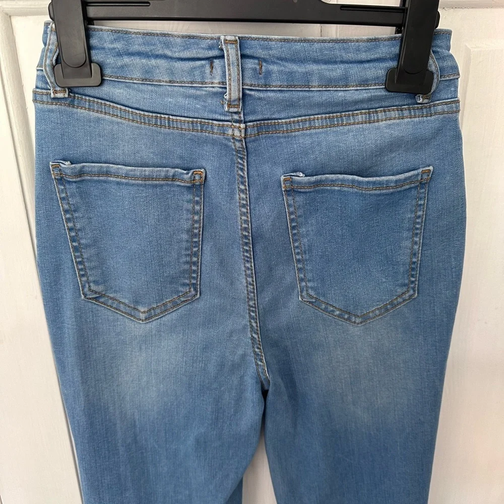 BOOHOO Petite Size 8 Blue Ripped Skinny Jeans - Picture 4 of 12